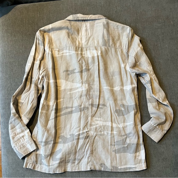 Rails Everett Camo Button Down Shirt XS - Picture 5 of 5